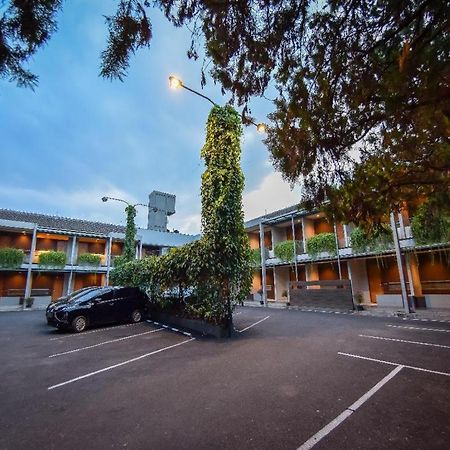 Hotel Nyland Pasteur Bandung Bagian luar foto