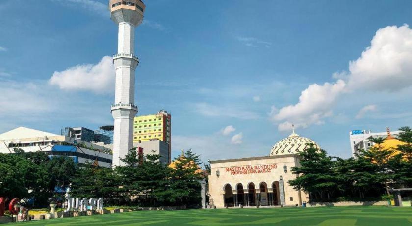 Hotel Nyland Pasteur Bandung Bagian luar foto
